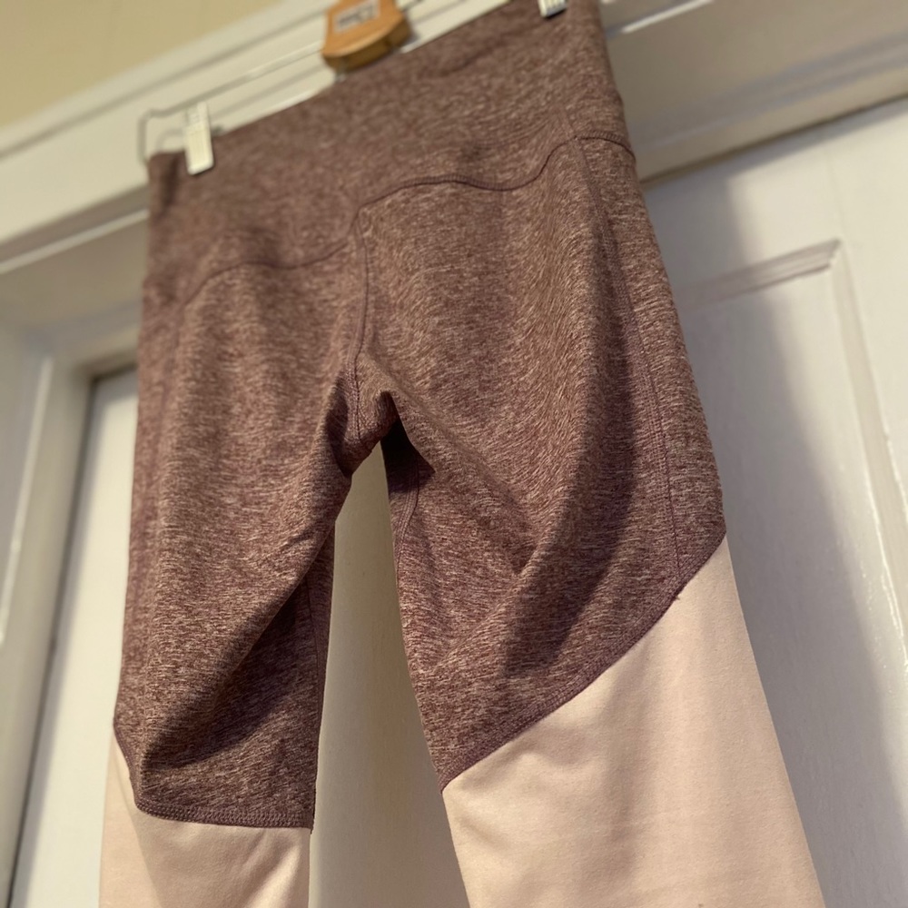 Champion 9 Two-Tone High Waisted Capri Legging SM - Picture 9 of 10